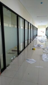 Jual & Pasang Stiker Kaca Sandblast Tegal – Stiker.Kaca.co.id