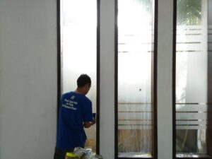 Jual & Pasang Stiker Kaca Sandblast Mataram – Stiker.Kaca.co.id